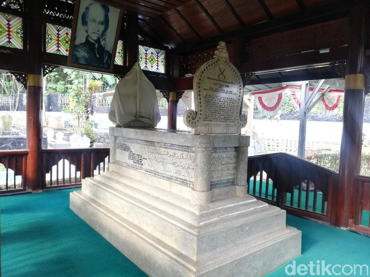 Srikandi Aceh Cut Nyak Dien