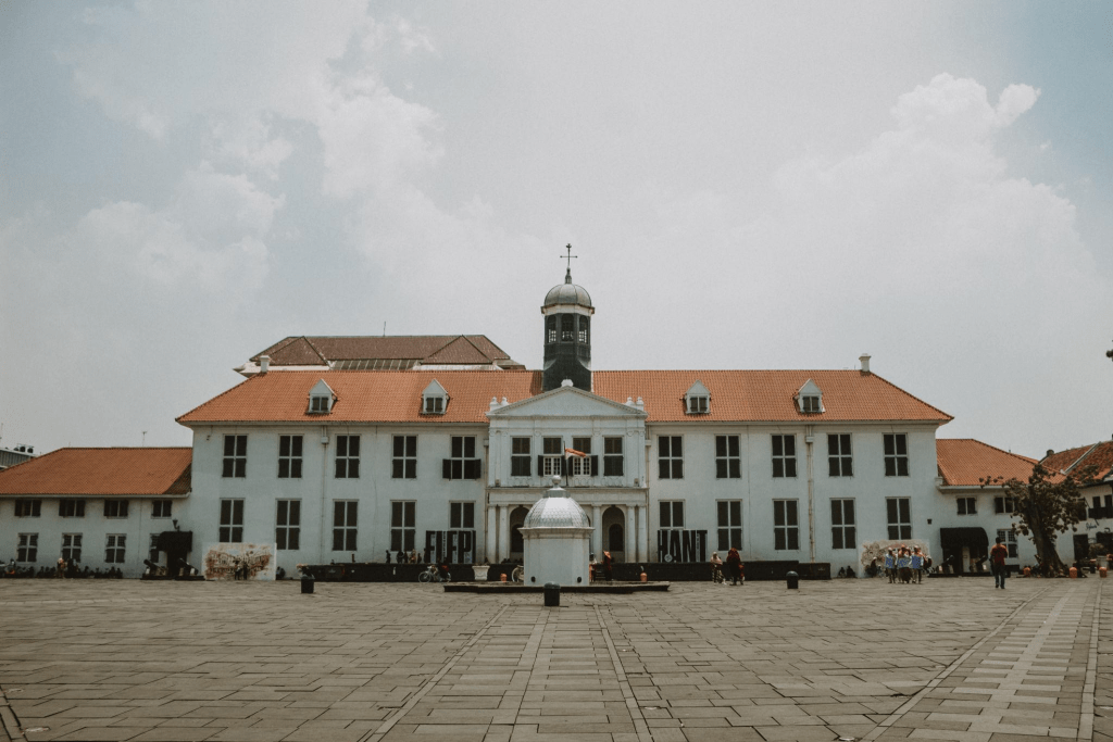 Bukan Destinasi Viral, Wisata Heritage 2026 Justru Bikin Perjalananmu Bermakna
